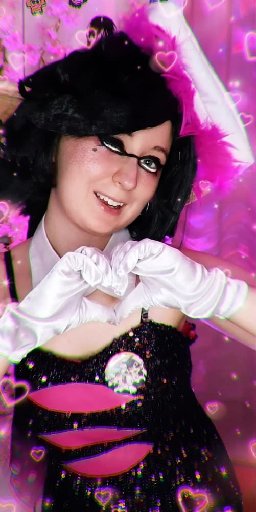 Callie 2🦑🩷 - Photo 1