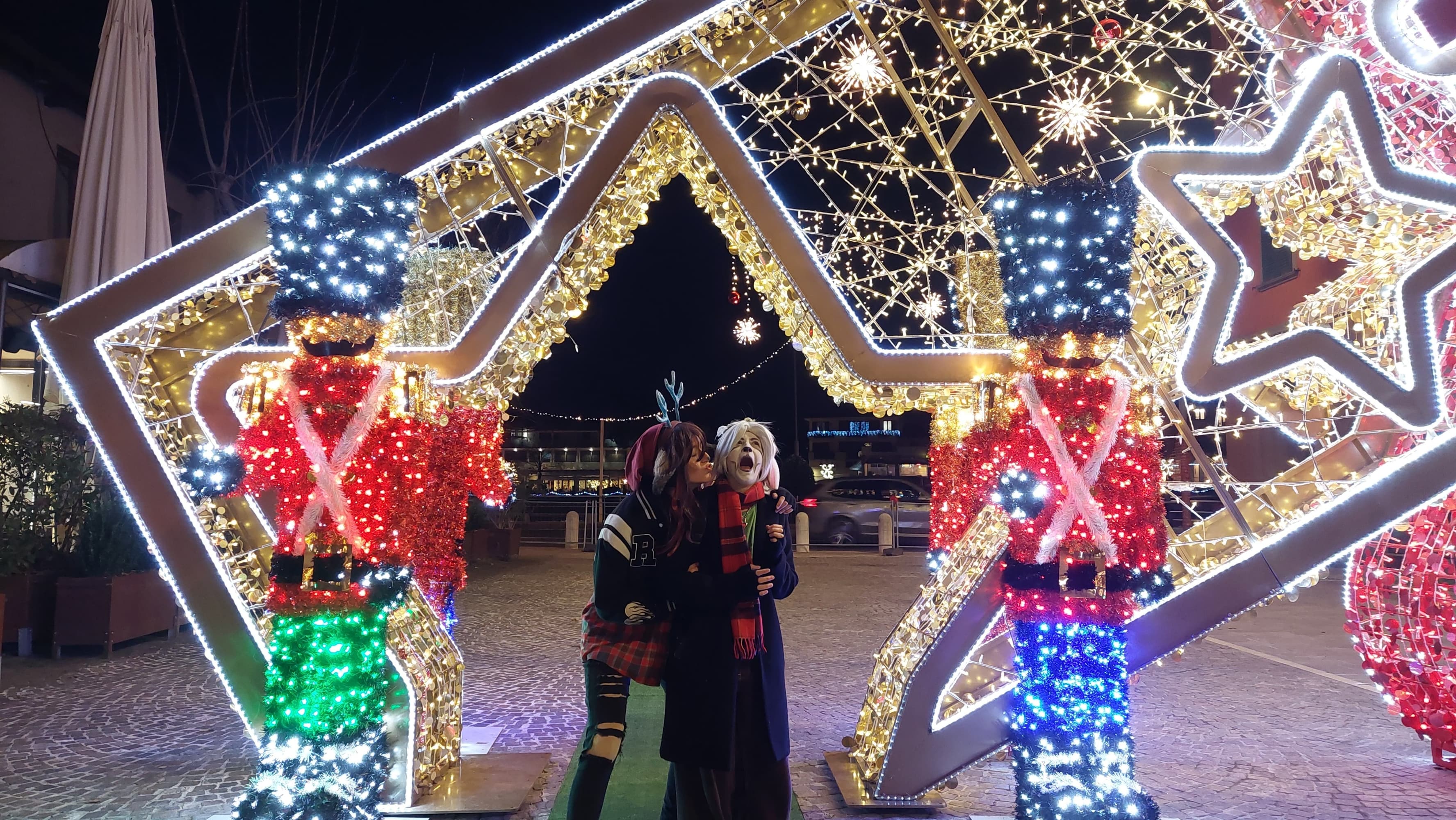 Dess and Azzy - Photo 8