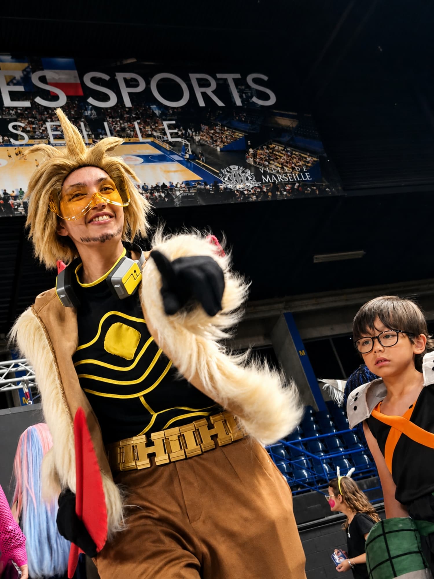 Hawks et mini bakugo - Photo 1