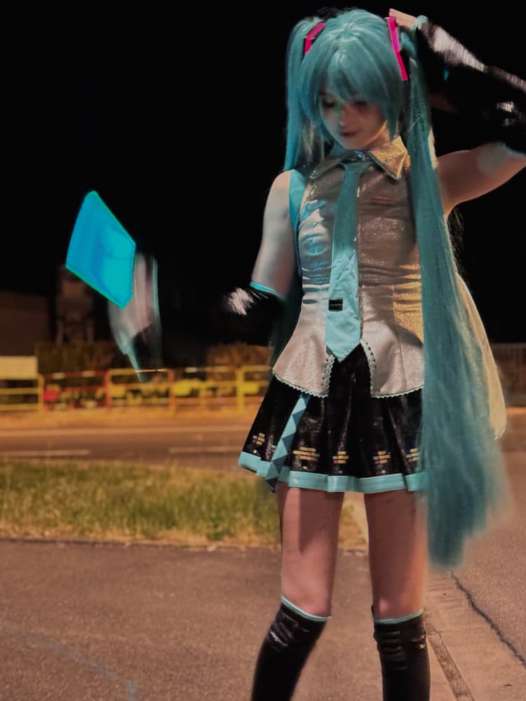 HATSUNE MIKU 🌃