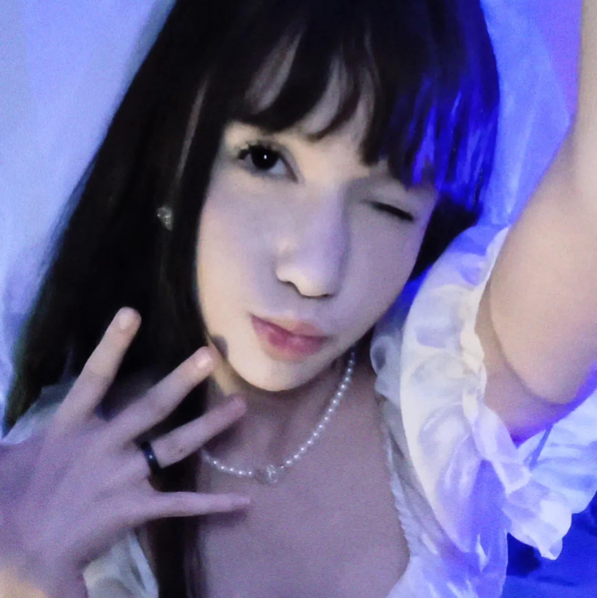 Sua vers. Bride - Alien Stage cosplay photoshoot cover