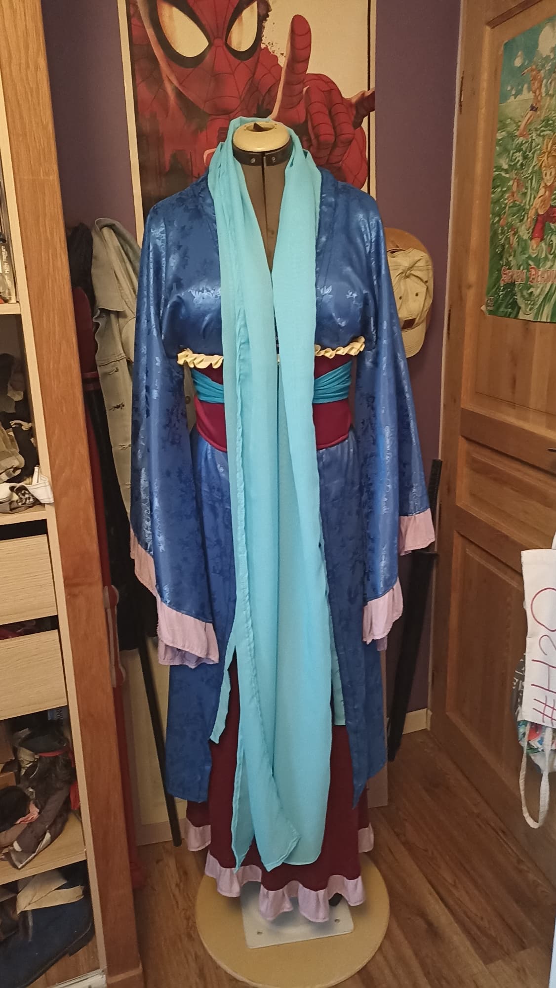 Lihua cosplay - Photo 2