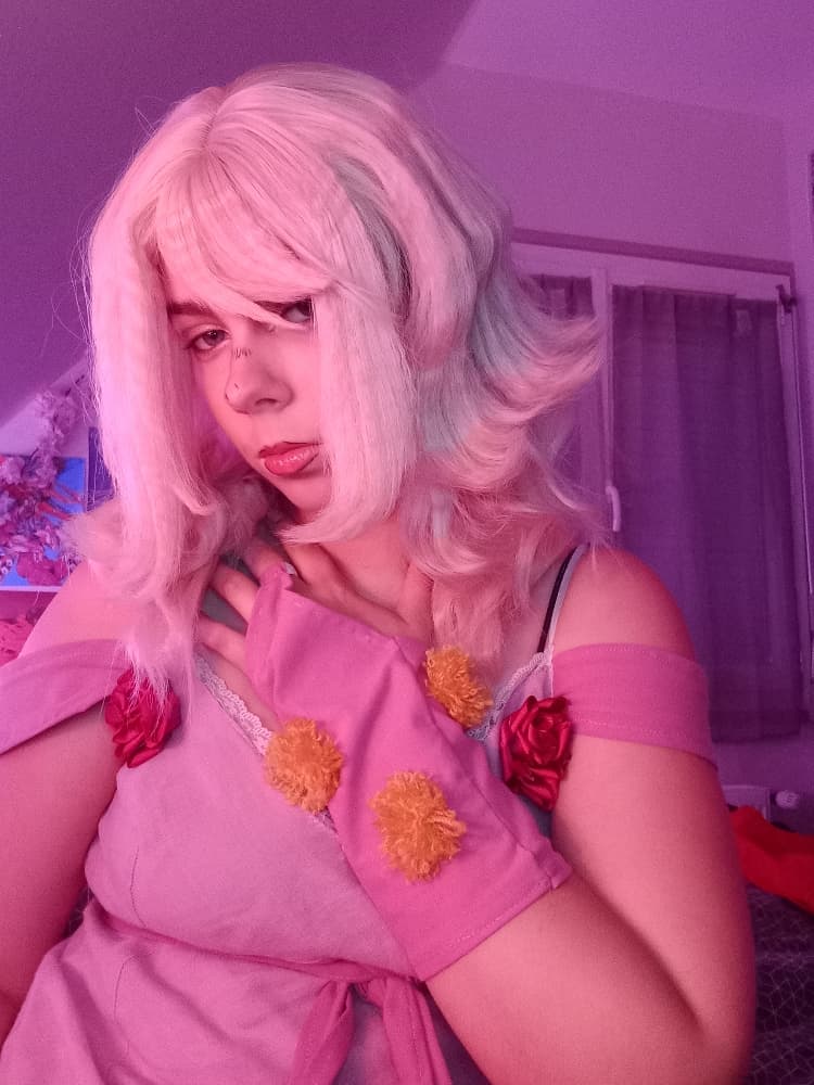 Lucy steel  - Photo 3