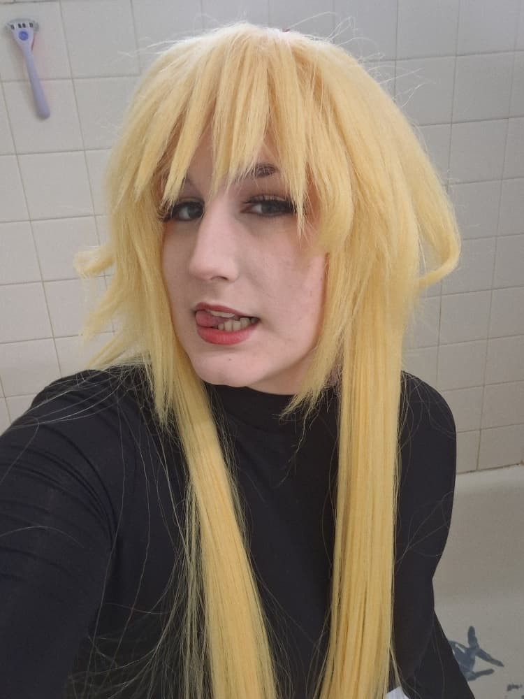 Eve (debut!) - Photo 3