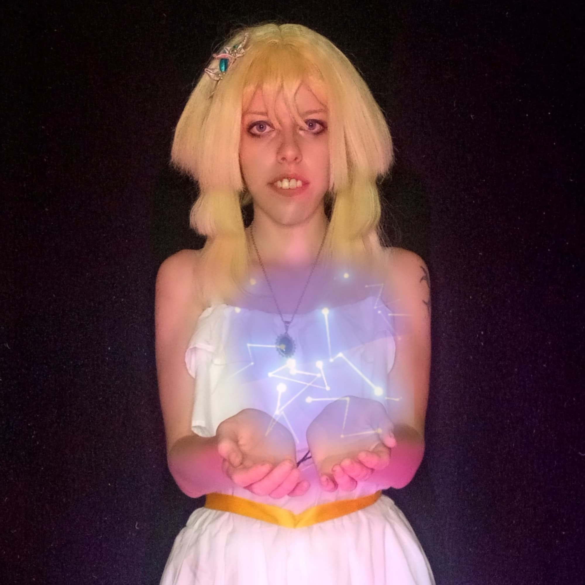 Lumine (Sinchronicit - Genshin Impact cosplay photoshoot cover