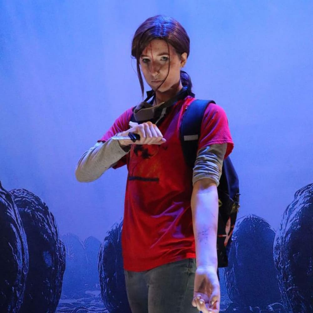 Ellie Williams TLOU - The Last of Us cosplay photoshoot cover
