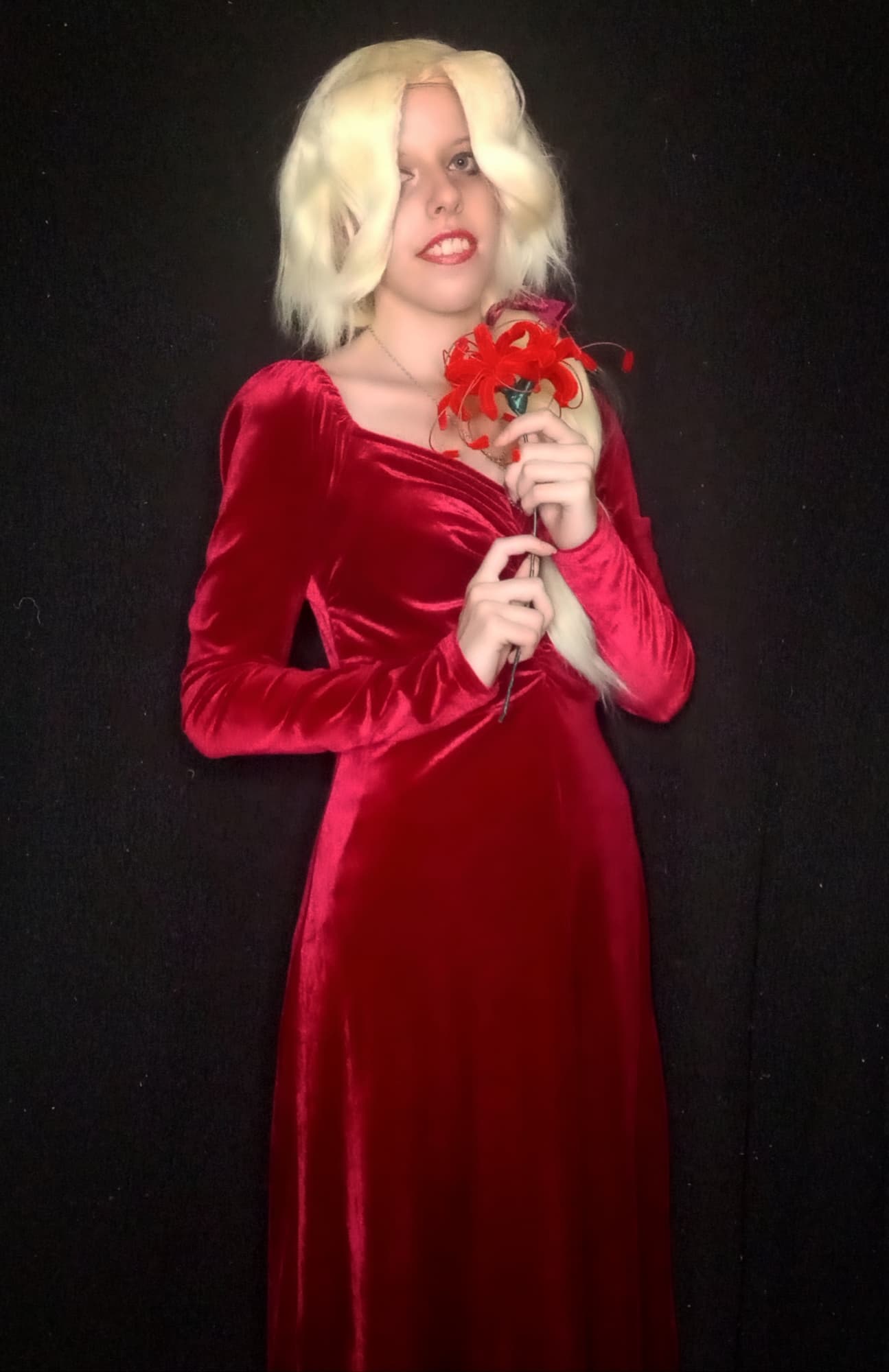 Lisa Tepes - Photo 4