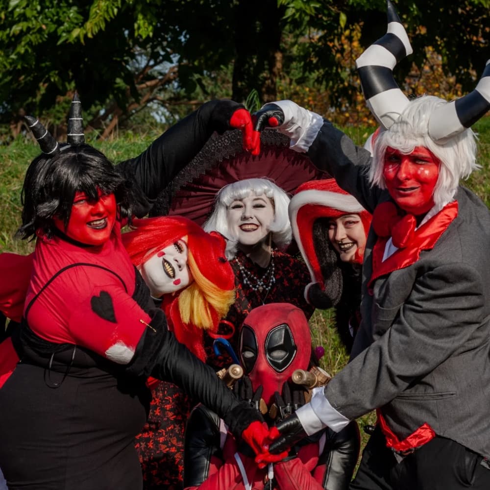 Moxxie & Millie Ozzi - Photo 1