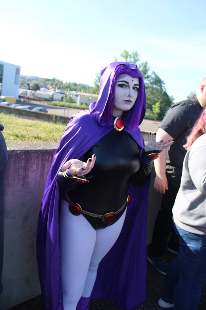 Raven ( Teen Titans)
