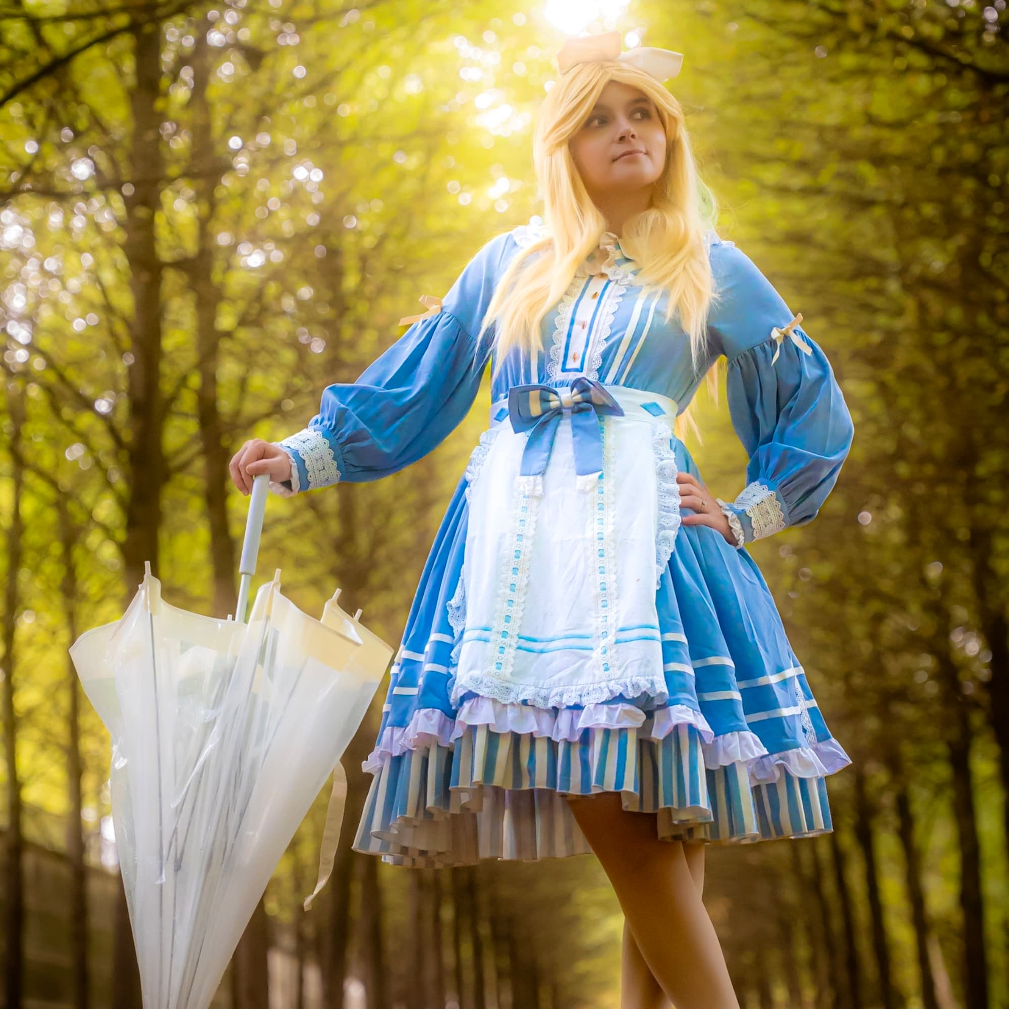 LoliAlice - Alice in Wonderland cosplay photoshoot cover