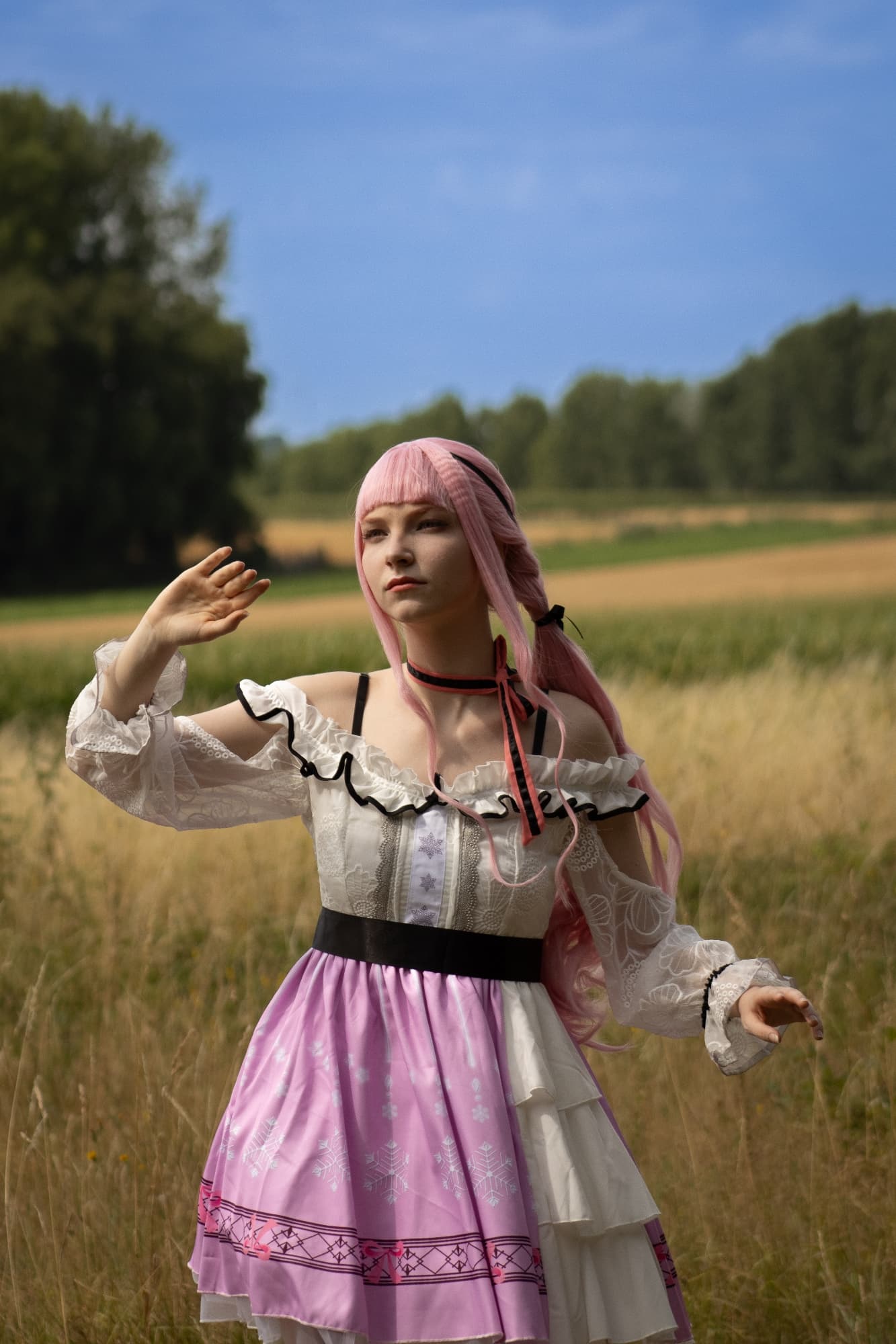 Nikki in nature - Photo 3