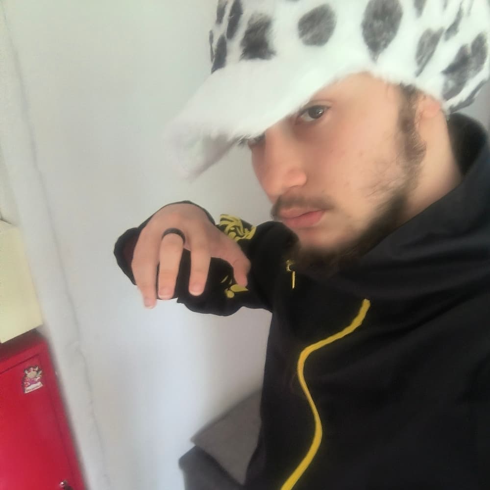 Test Law - One Piece cosplay photoshoot cover