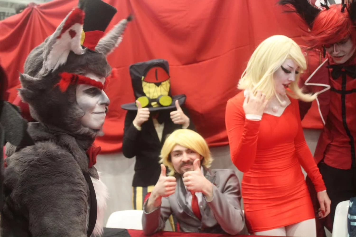 Hazbin hôtel panel  - Photo 13