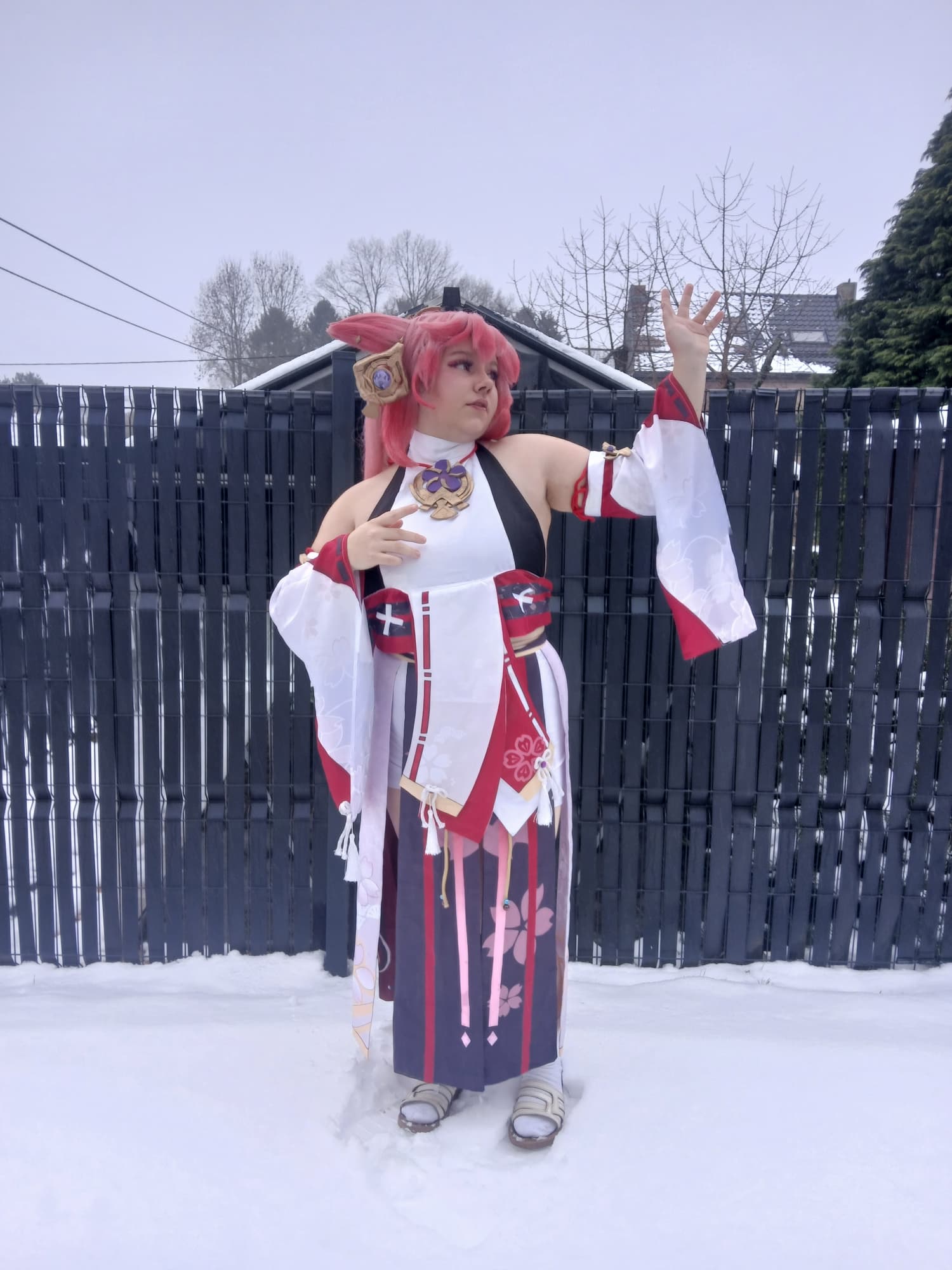 Yae miko in snow - Photo 14