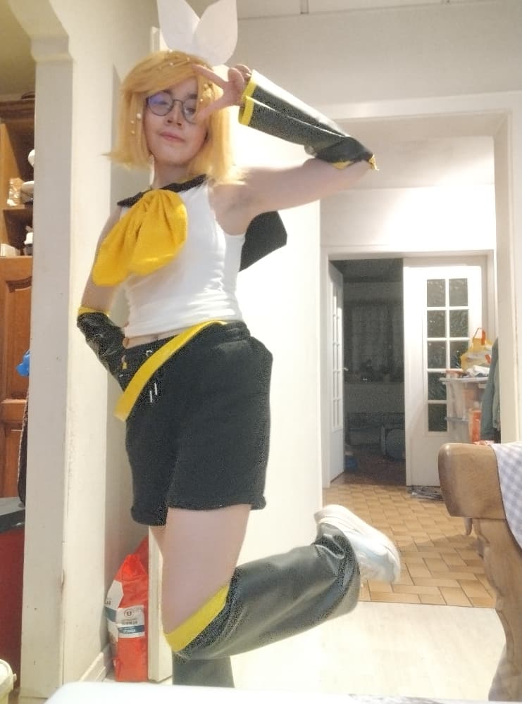 Rin Kagamine 💫 - Photo 1