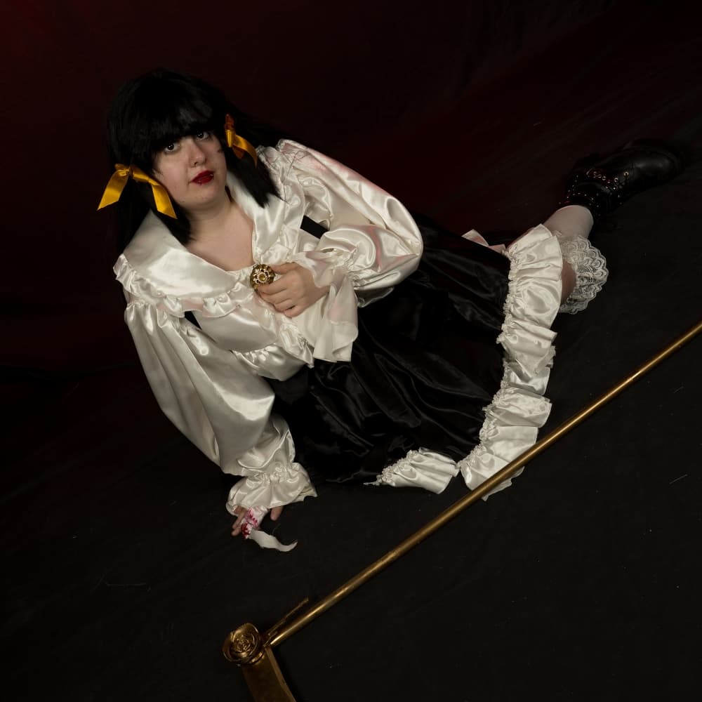 Enjel 🥀 cosplay photoshoot cover