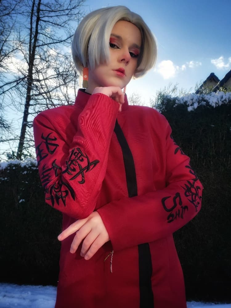 IzanaKurokawaOutside - Photo 1