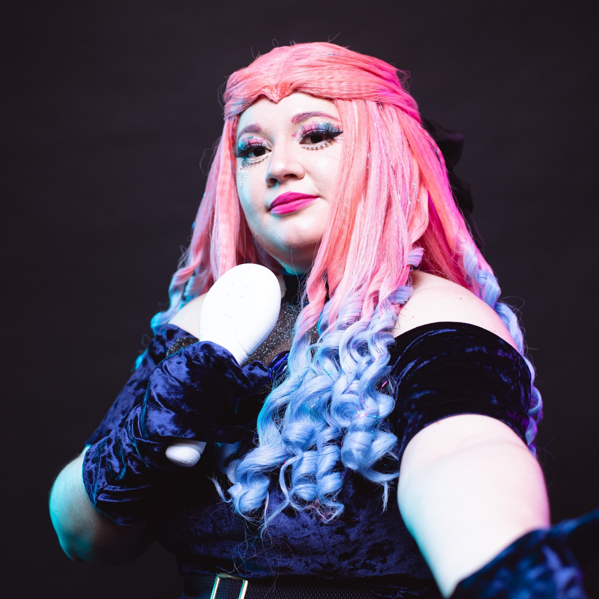 Mizi round 1 #2 - Alien Stage cosplay photoshoot cover