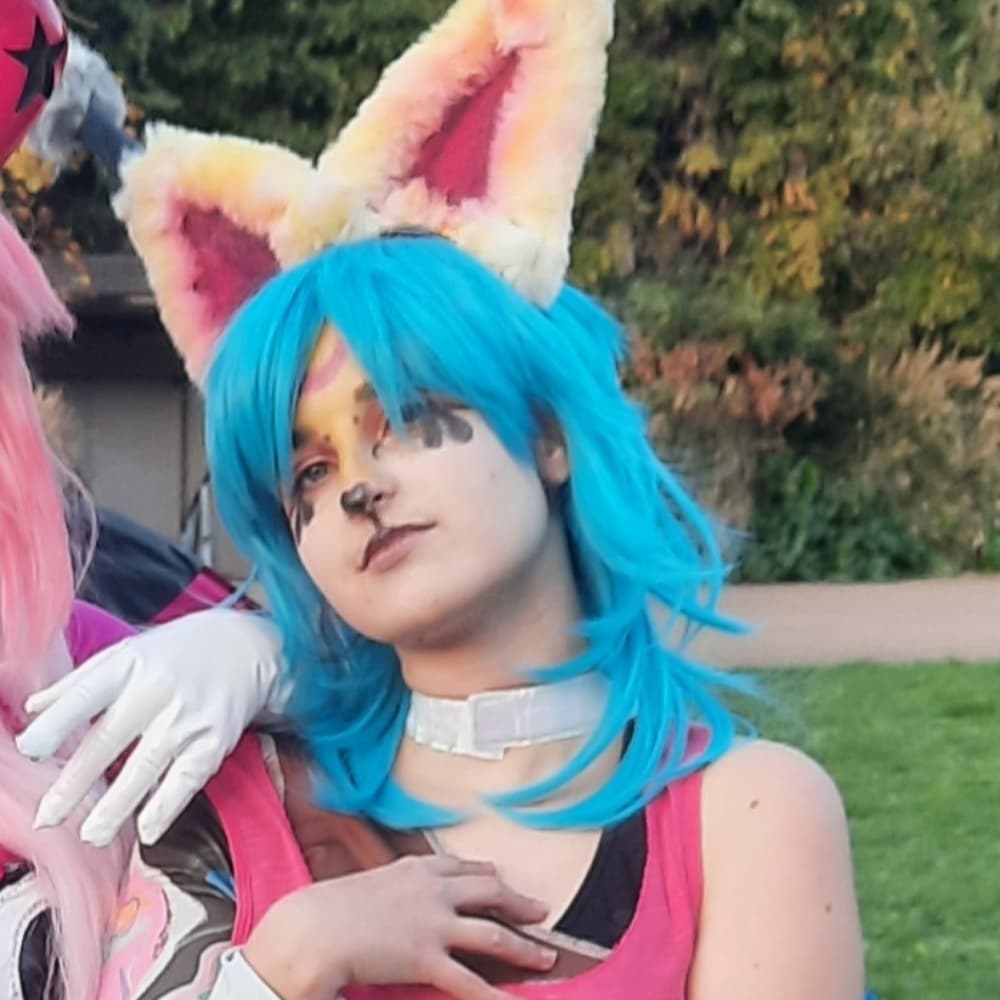 Queen bee (atp) - Miraculous cosplay photoshoot cover