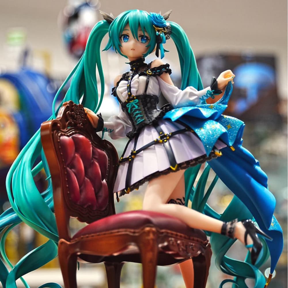 Hatsune Miku Rose Cage