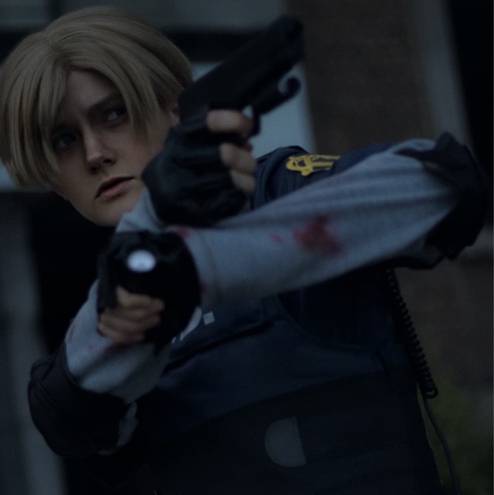 Leon S. Kennedy Re2 - Resident Evil cosplay photoshoot cover