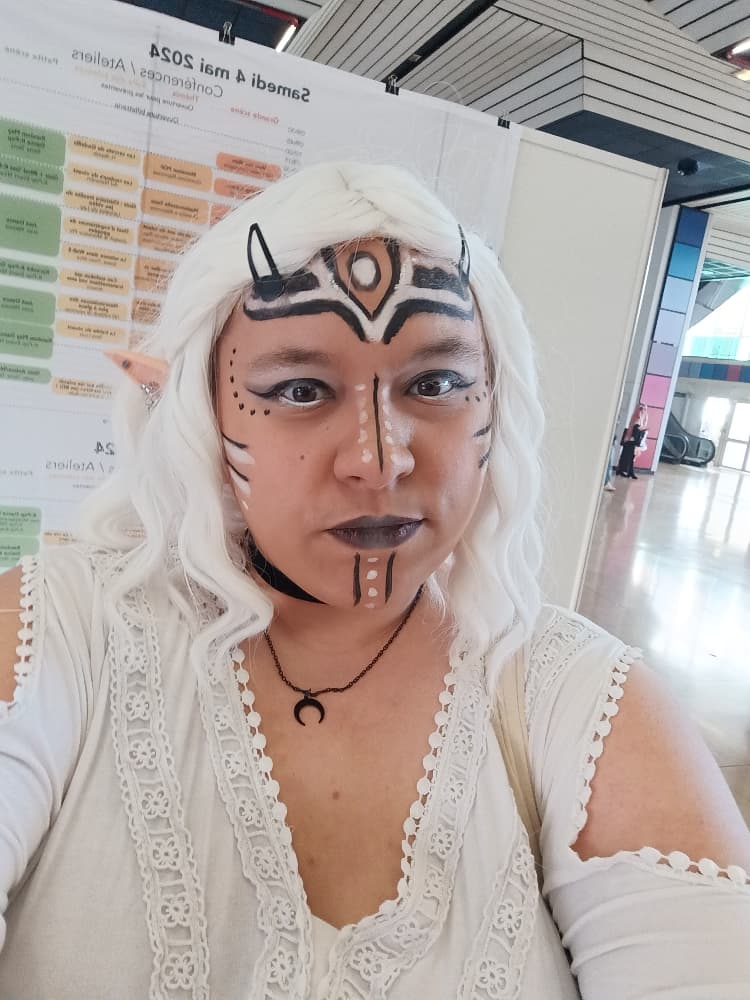 White eavy  - Photo 1