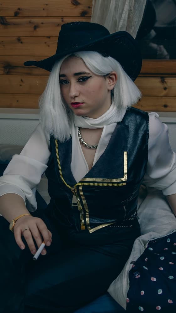 Elizabeth Ashe — OW  - Photo 6