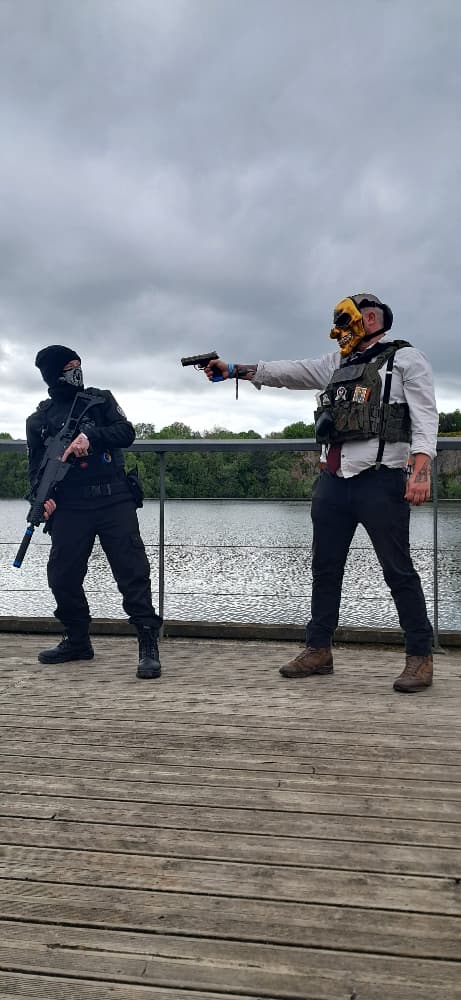 Wolf (golden mask) - Photo 9