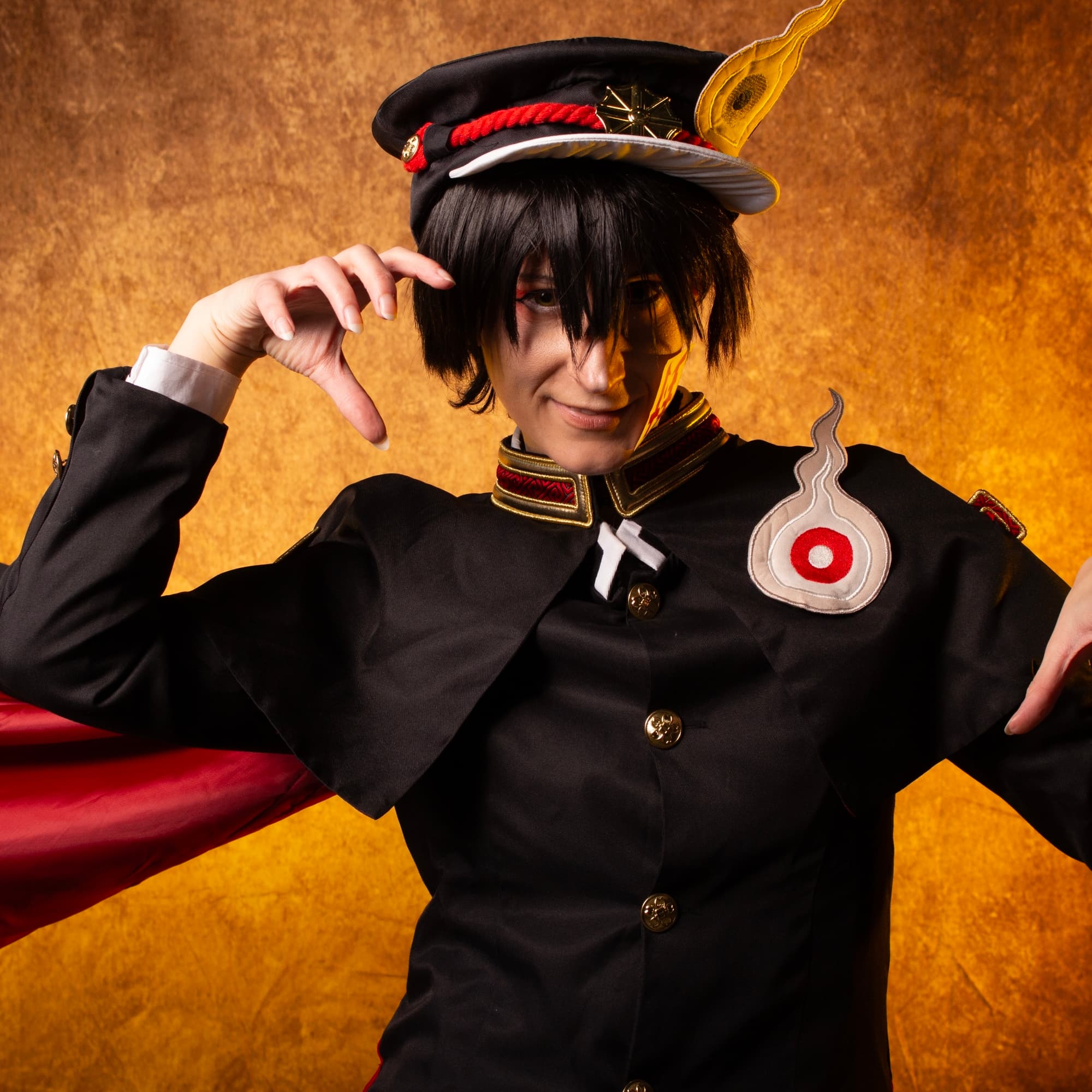 TGS - Toilet-Bound Hanako-kun cosplay photoshoot cover