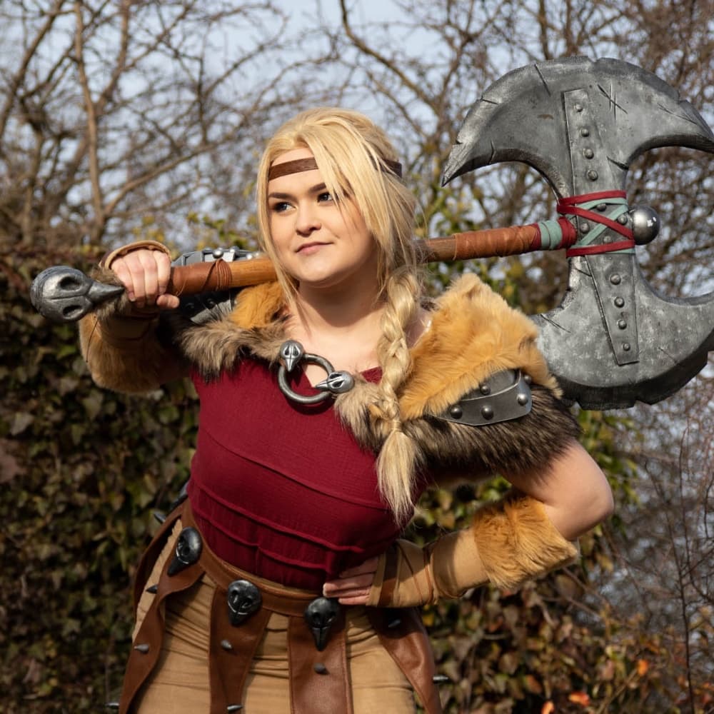 Astrid Hofferson - How to Train Your Dragon cosplay photoshoot cover