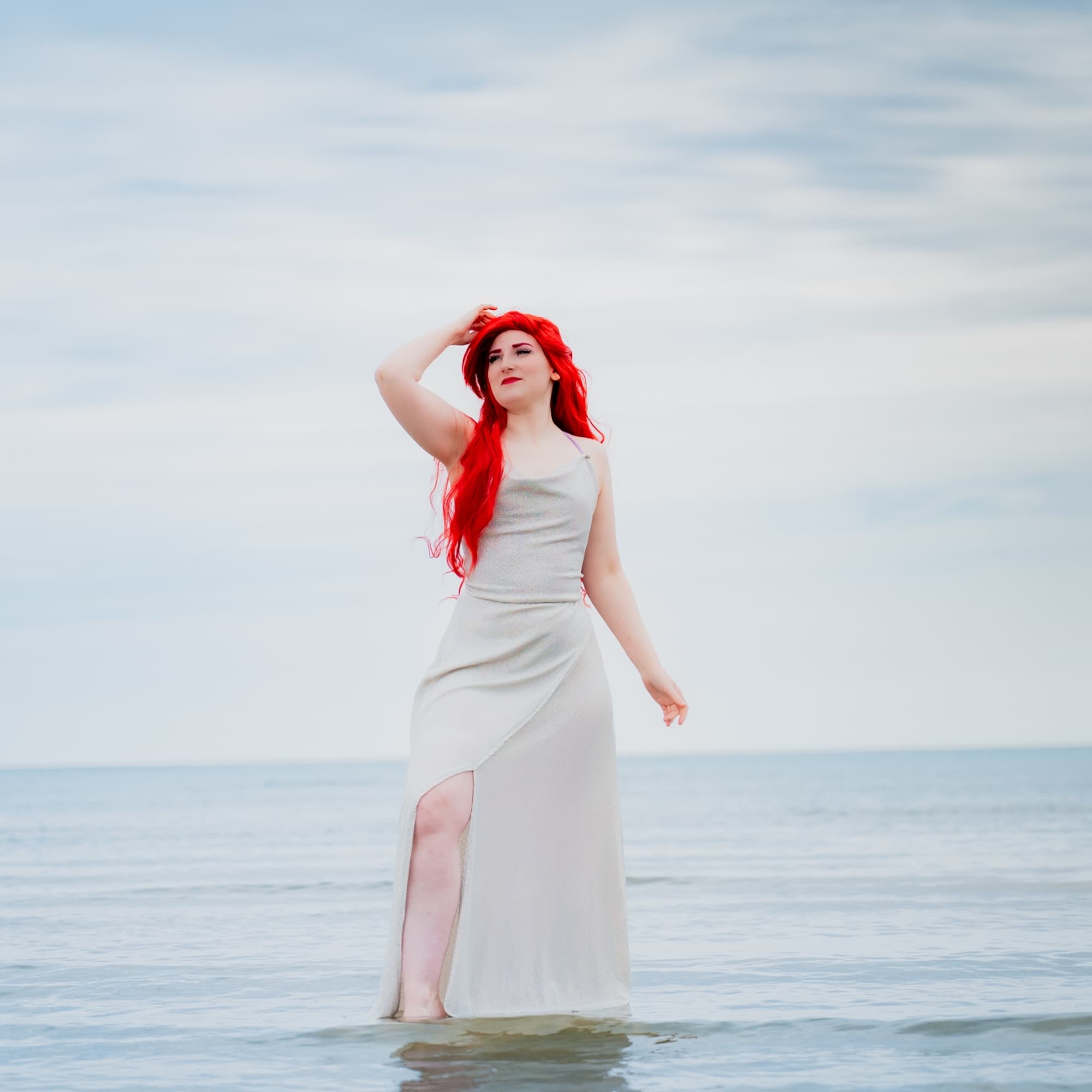 Ariel à la plage - The Little Mermaid cosplay photoshoot cover