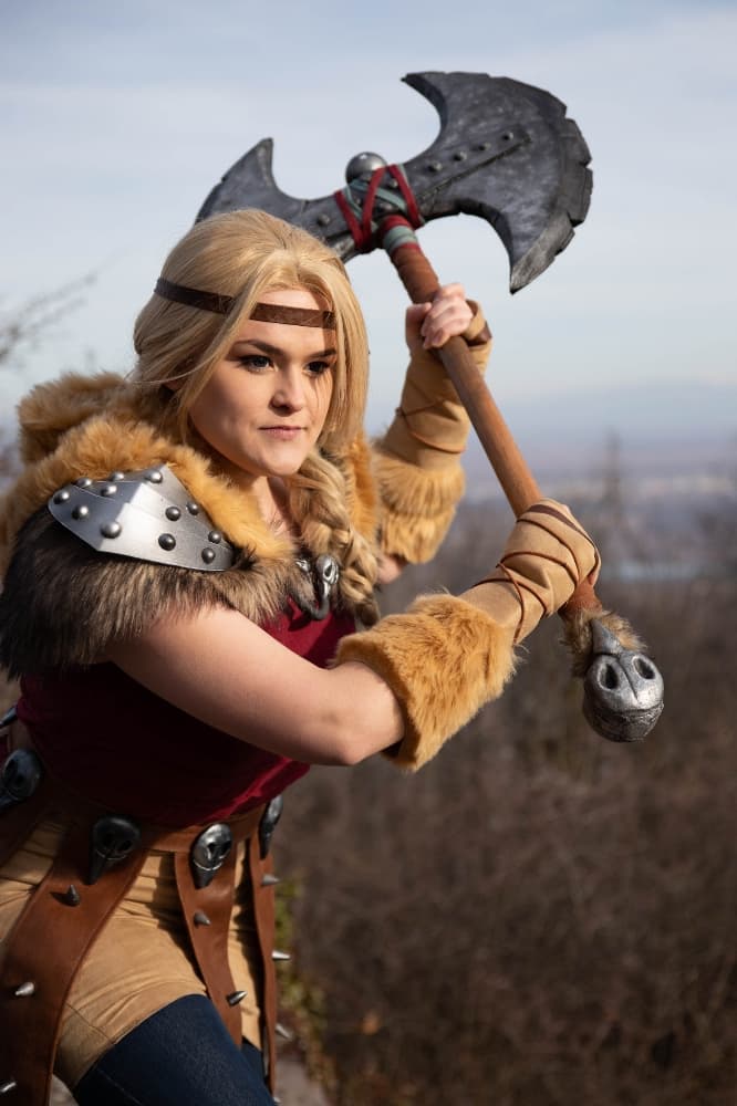 Astrid Hofferson - Photo 2