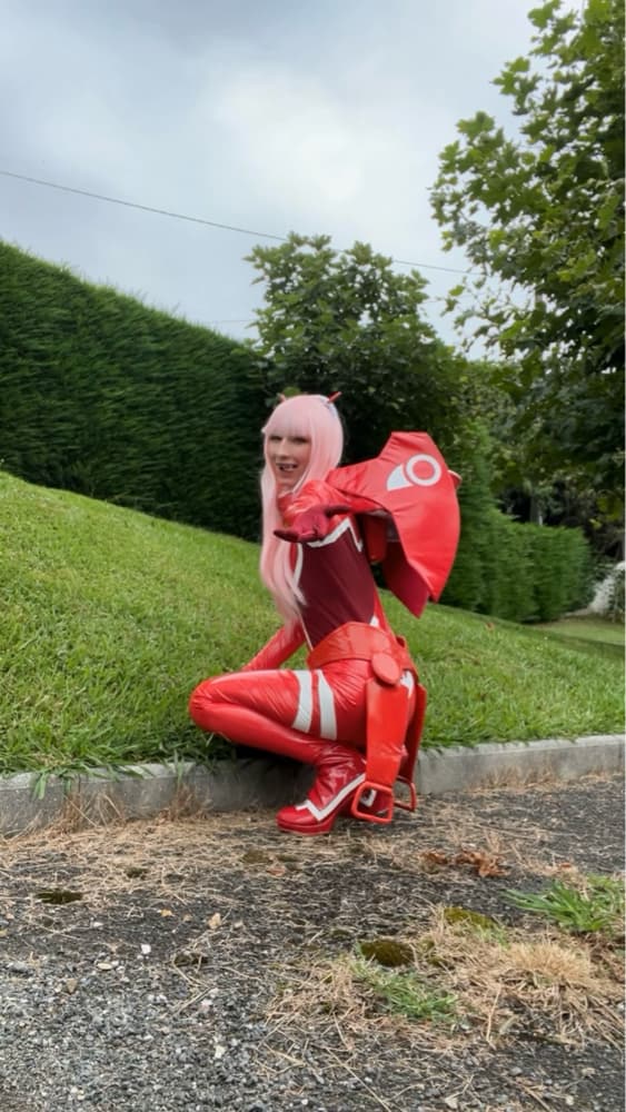 Zero Two - Photo 2