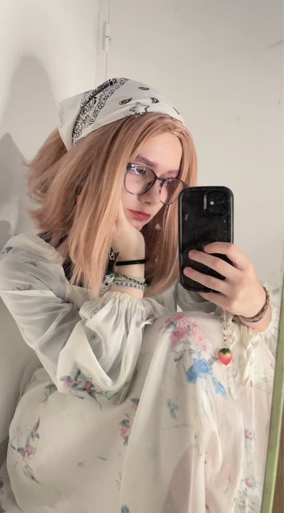 Nana Komatsu - Photo 2