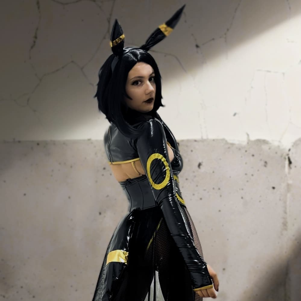 Umbreon Bunny - Pokémon cosplay photoshoot cover
