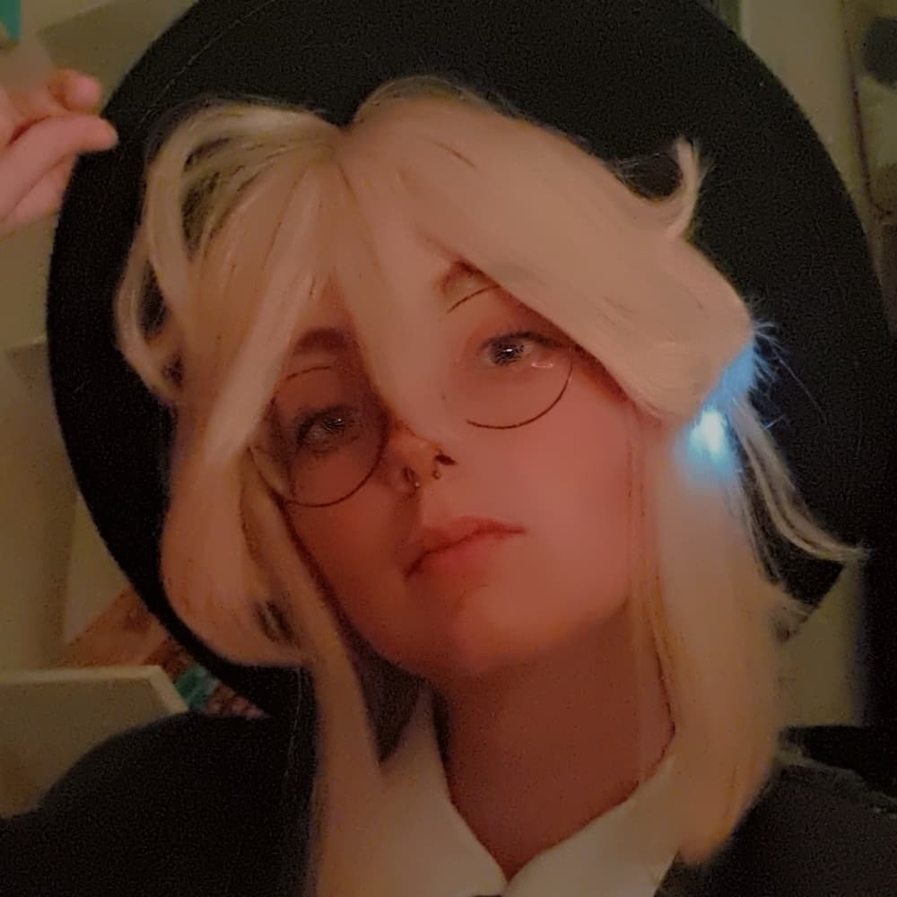 Moriarty The Patriot - Moriarty the Patriot cosplay photoshoot cover