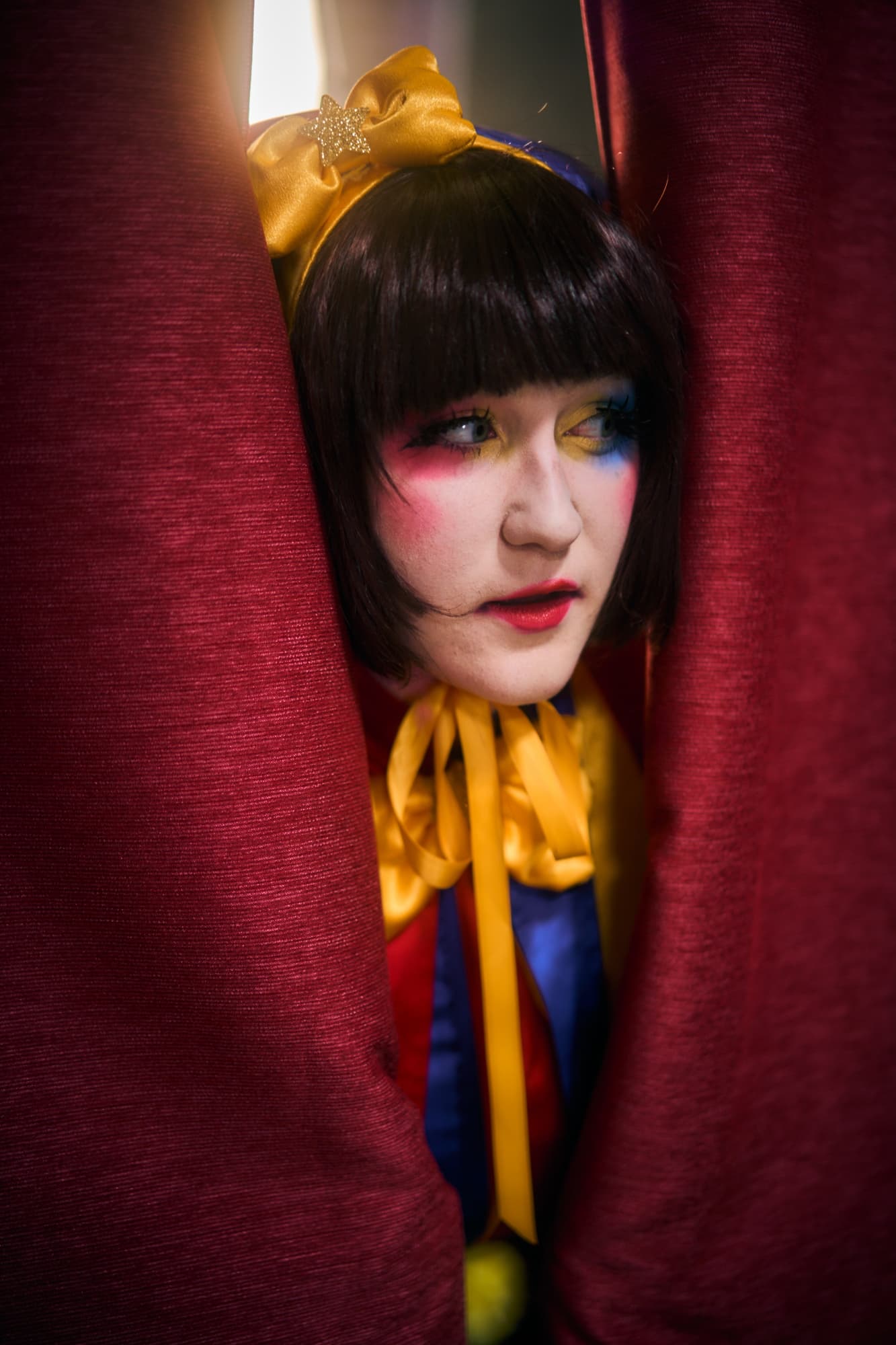 Pomni Photoshoot - Photo 3