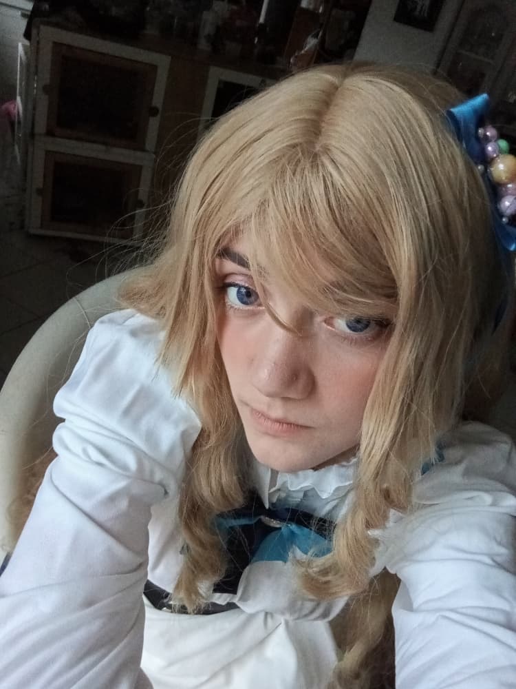 Yurika Arisu - Photo 1