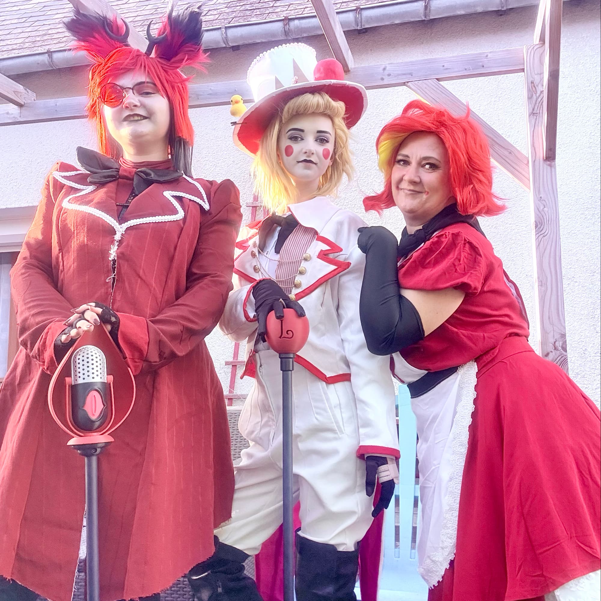 Hazbin Hôtel 2025 - Hazbin Hotel cosplay photoshoot cover