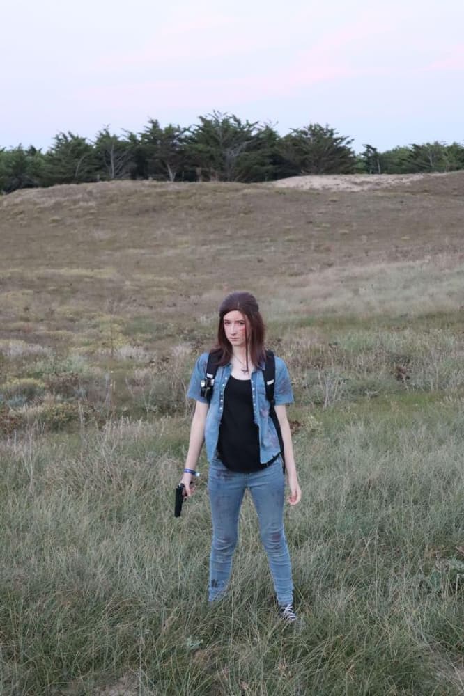 Ellie TLOU2 forest - Photo 18