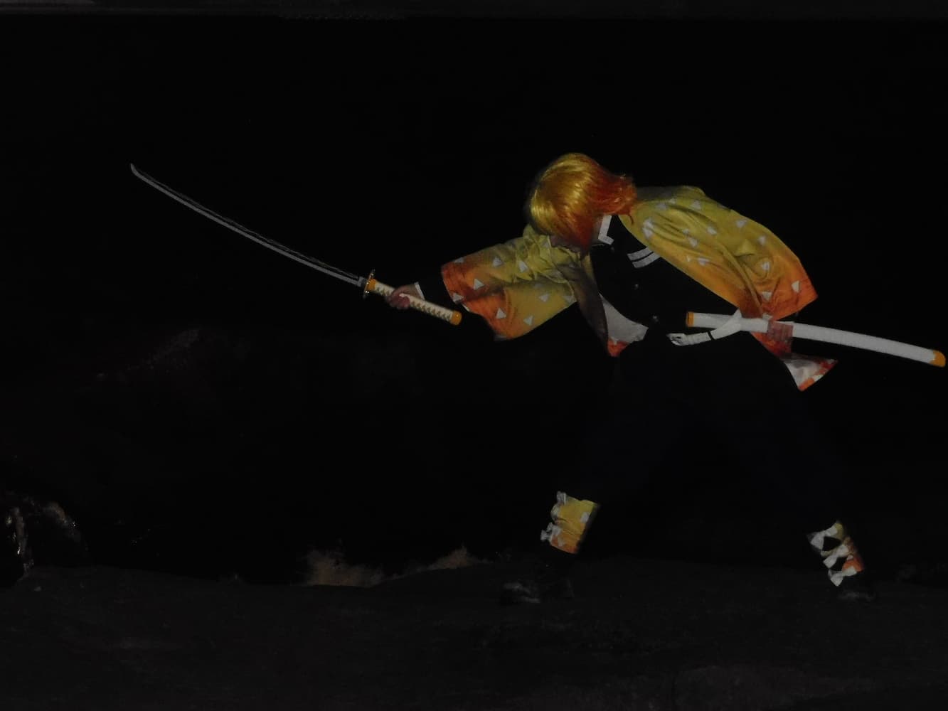 Night Zenitsu - Photo 9