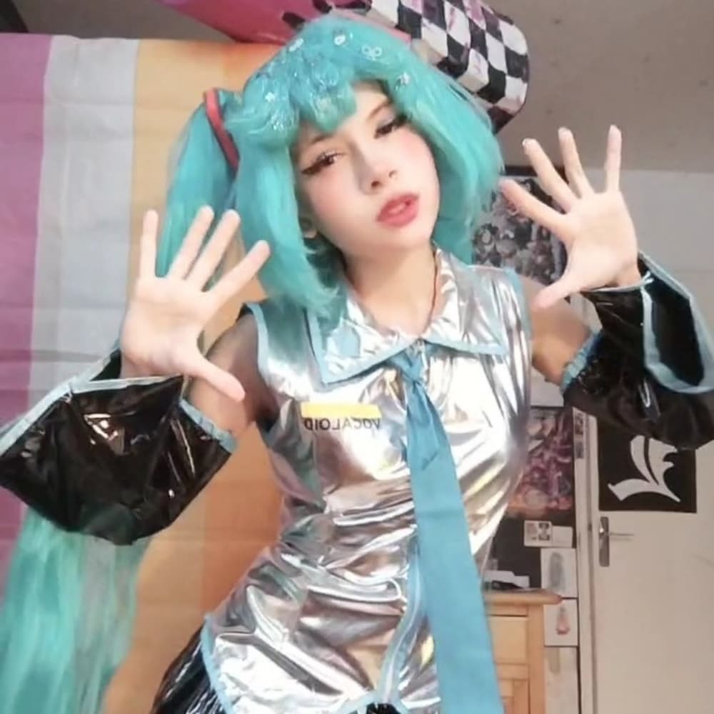 Hatsune Miku  - Vocaloid cosplay photoshoot cover