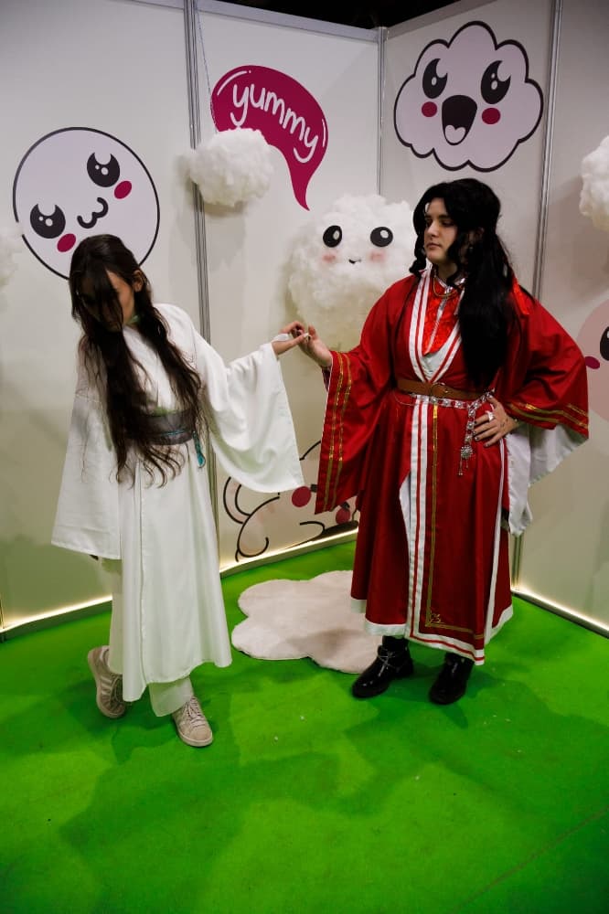 Hua Cheng - Photo 12