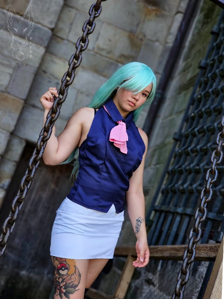 Elizabeth Liones  - Photo 4