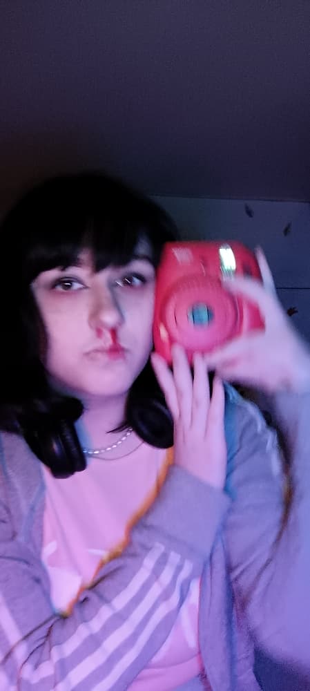 Maxine Caulfield  - Photo 5