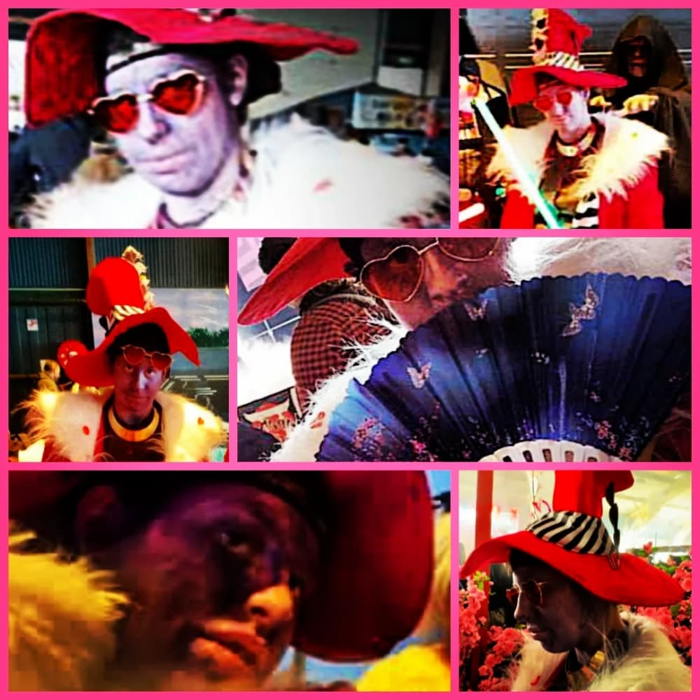 Valentino  - Photo 1