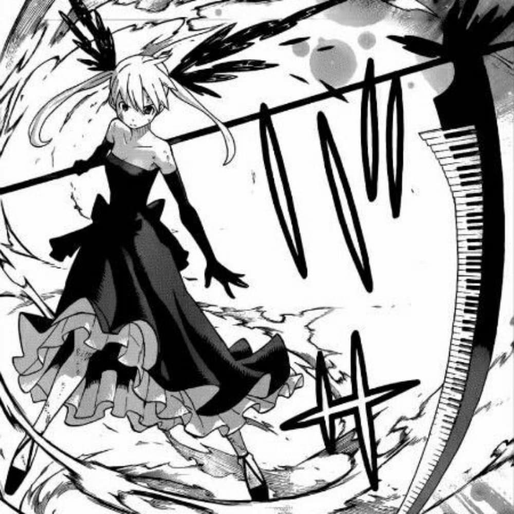 Maka Albarn - Black dress