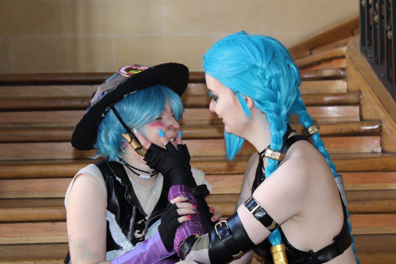 Isha and friends - Photo 3