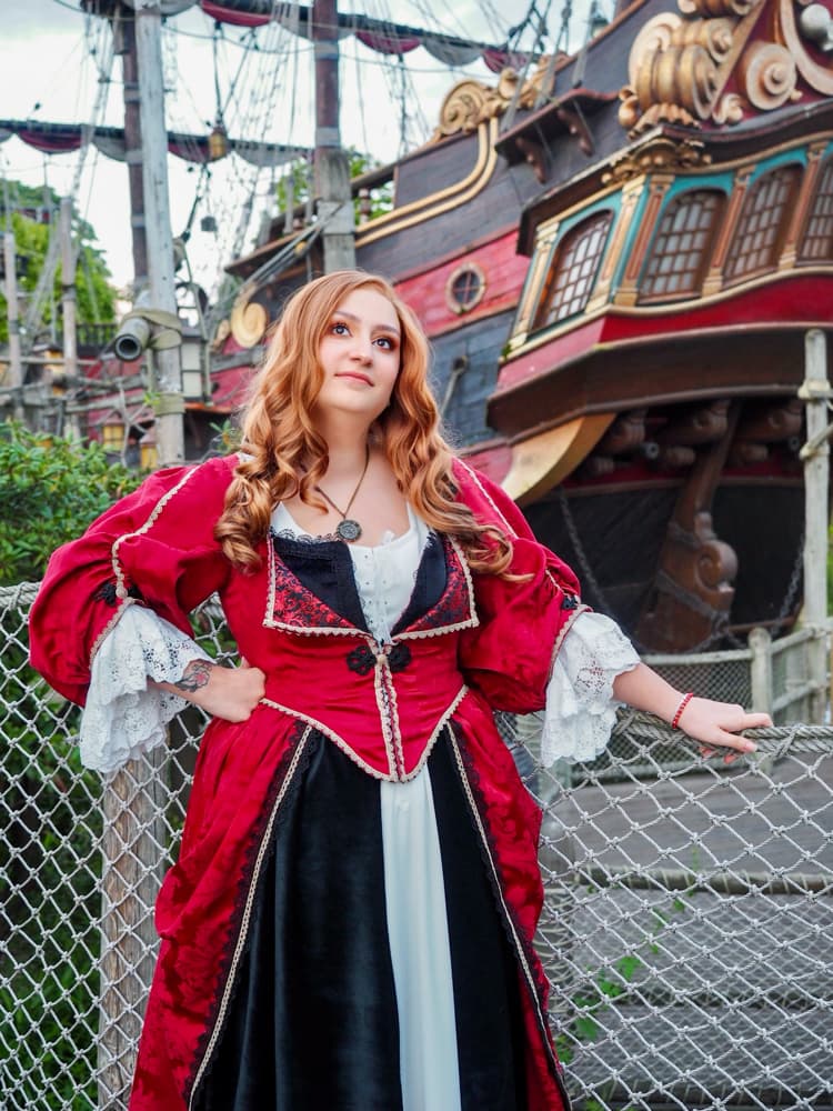 Elisabeth Swann - Photo 10