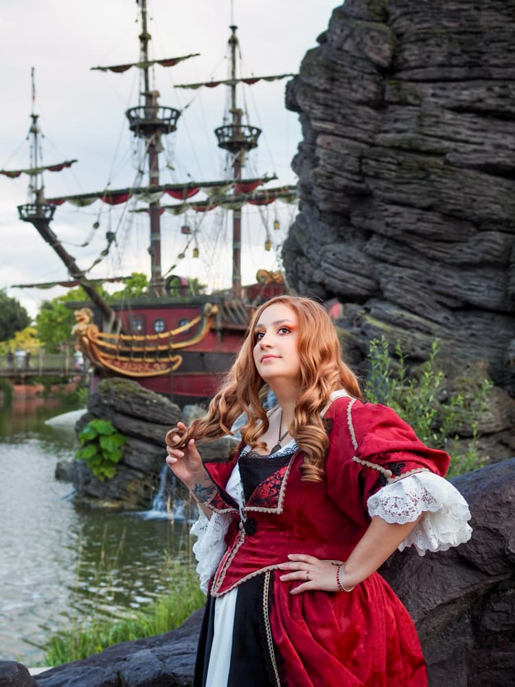 Elisabeth Swann - Photo 17